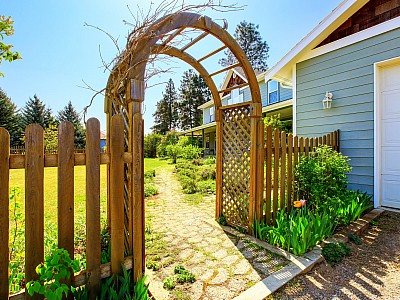 Picket Fence with Garden Arch