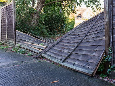 Storm Damaged Fence in need of replacement or repair by MA Fencing Ltd